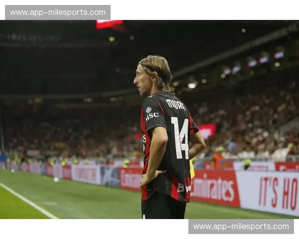 梦幻圣西罗的呐喊：当“蓝黑心脏”遇上“里昂雄狮”，这一张门票你等了多久？