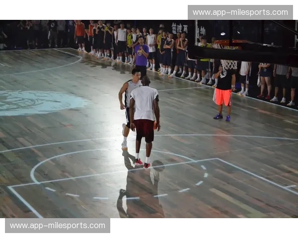 那段被尘封的录像,记录了凡人挑战“神”的几分钟:李观洋vs科比的篮球史诗 那段被尘封的录像,记录了凡人挑战“神”的几分钟:李观洋vs科比的篮球史诗